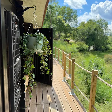 بيت للعطل Tiny House Gaia - Eco Retreat In The Mountains